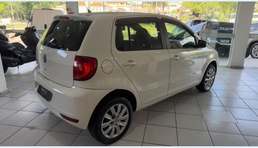 VOLKSWAGEN FOX 1.0 8V FLEX MANUAL 4P - BRANCO - 2014 Foto 3 (Grande)