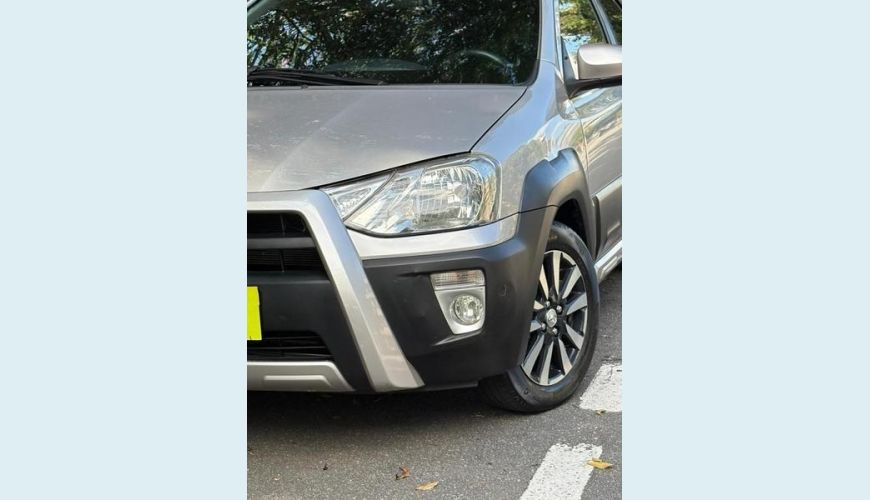 TOYOTA ETIOS HB CROSS 1.5 FLEX AUT. 4P - PRATA - 2018 Foto 3 (Grande)