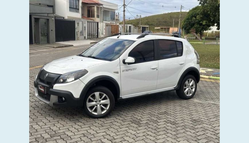 RENAULT SANDERO STEPWAY 1.6 8V FLEX MANUAL 4P - BRANCO - 2014 Foto 3 (Grande)