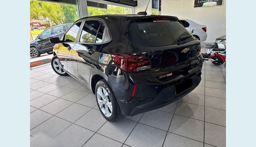 CHEVROLET ONIX PLUS 1.0 TAT FLEX MANUAL 4P - PRETO - 2025 Foto 3 (Grande)