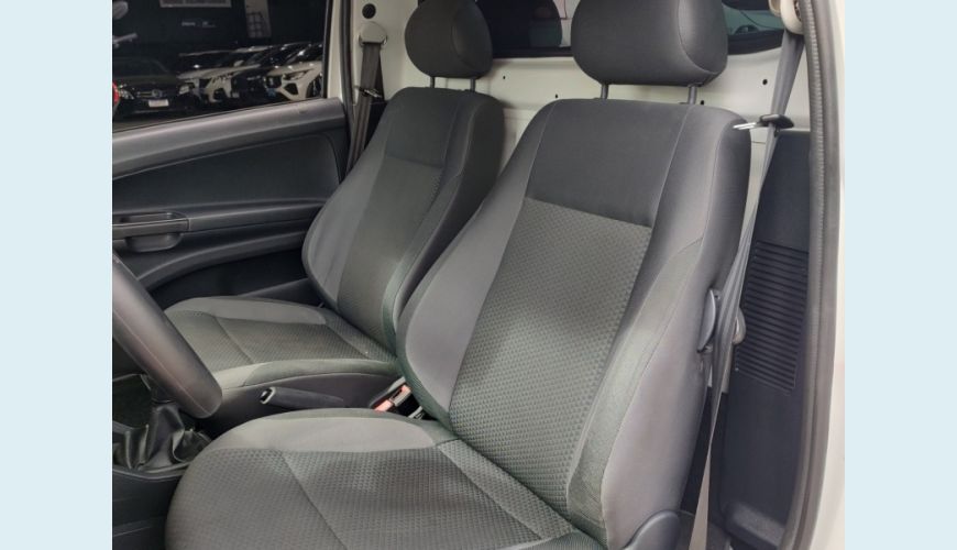 VOLKSWAGEN SAVEIRO - BRANCO - 2023 Foto 3 (Grande)