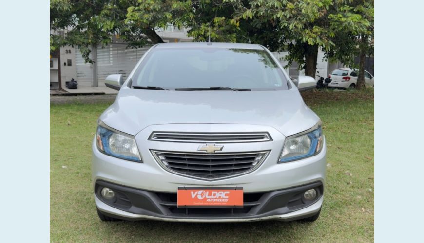 CHEVROLET CHEVROLET PRISMA FLEX MANUAL 4P - PRATA - 2015 Foto 3 (Grande)