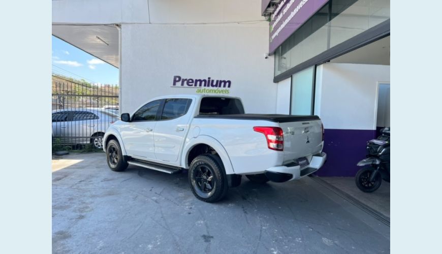 MITSUBISHI L200 TRITON - BRANCO - 2018 Foto 3 (Grande)