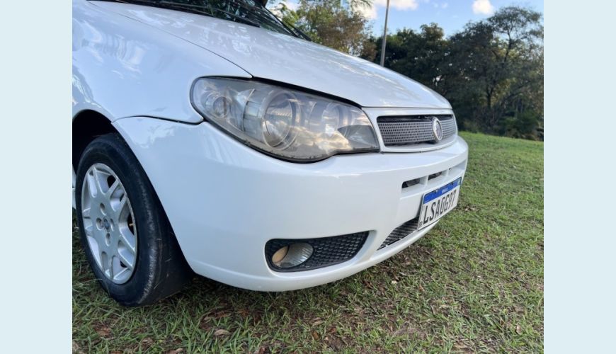 FIAT PALIO - BRANCO - 2005 Foto 3 (Grande)