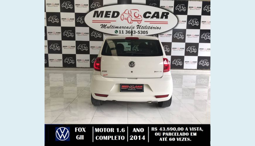 VOLKSWAGEN FOX 1.6 MI 8V FLEX 4P AUT. - BRANCO - 2014 Foto 4 (Grande)