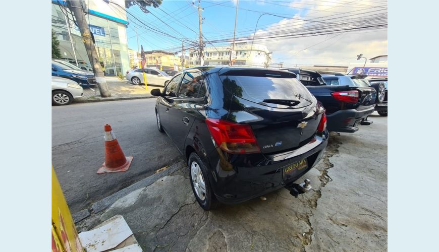 CHEVROLET ONIX 1.0 MPFI JOY 8V FLEX 4P MANUAL - PRETO - 2018 Foto 4 (Grande)