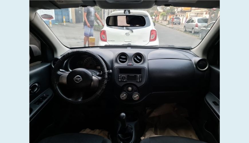 NISSAN MARCH 1.0 S 16V FLEX 4P MANUAL - BRANCO - 2013 Foto 4 (Grande)