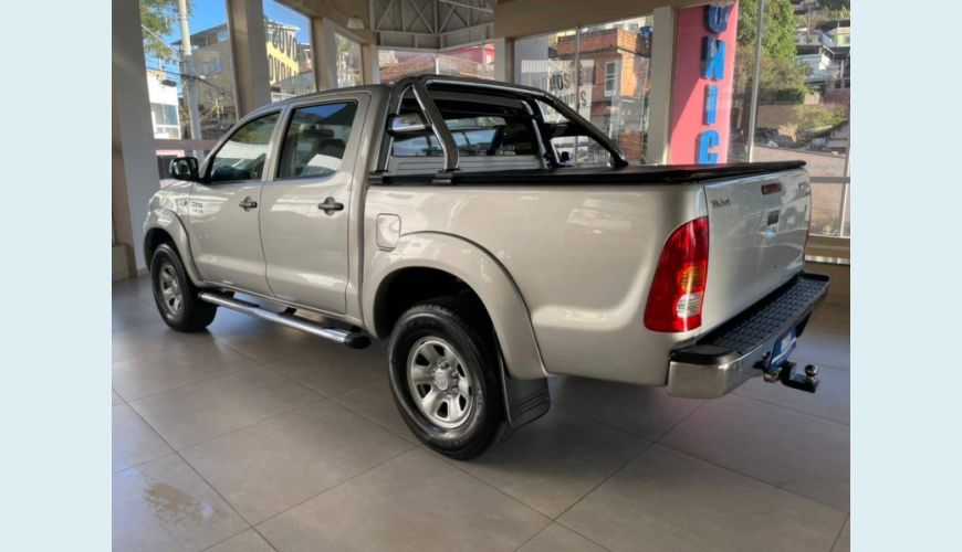 TOYOTA HILUX 3.0 SR 4X4 CD 16V TURBO INTERCOOLER DIESEL 4P MANUAL - PRATA - 2010 Foto 4 (Grande)