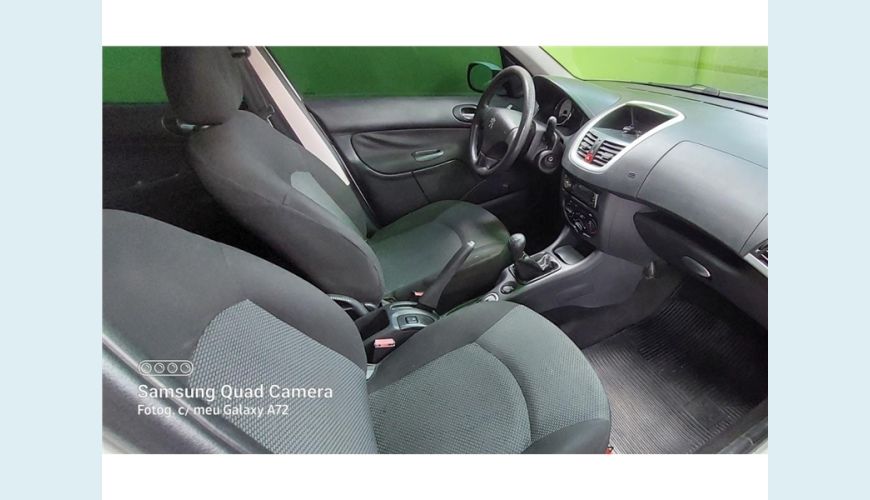 PEUGEOT 207 1.4 XR 8V FLEX 4P MANUAL - BRANCO - 2013 Foto 4 (Grande)