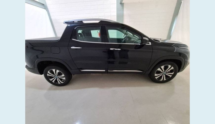 FIAT TORO 2.0 16V TURBO DIESEL VOLCANO 4WD AT9 - PRETO - 2023 Foto 4 (Grande)