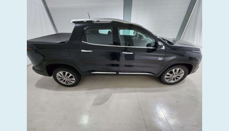 FIAT TORO 2.0 16V TURBO DIESEL VOLCANO 4WD AT9 - PRETO - 2019 Foto 4 (Grande)