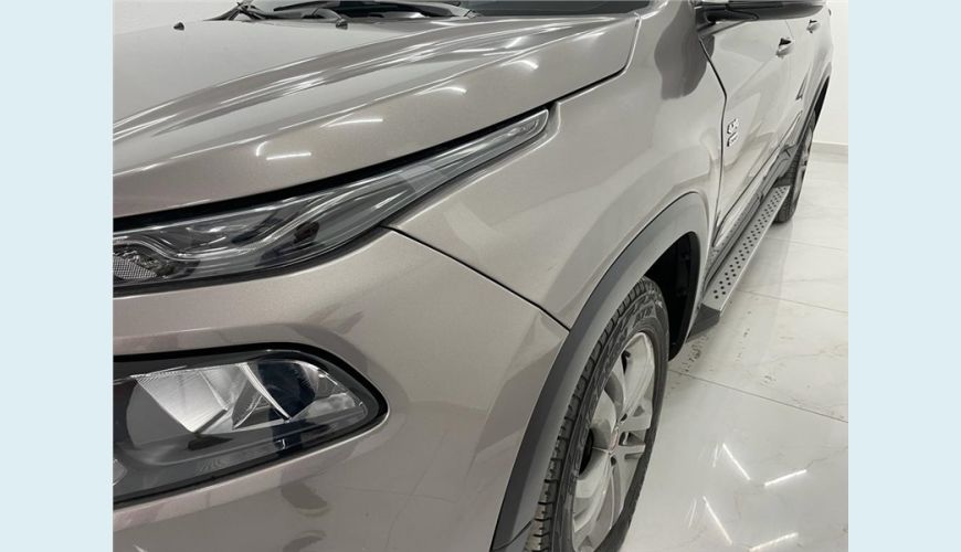 FIAT TORO 2.0 16V TURBO DIESEL FREEDOM 4WD AT9 - MARROM - 2021 Foto 4 (Grande)