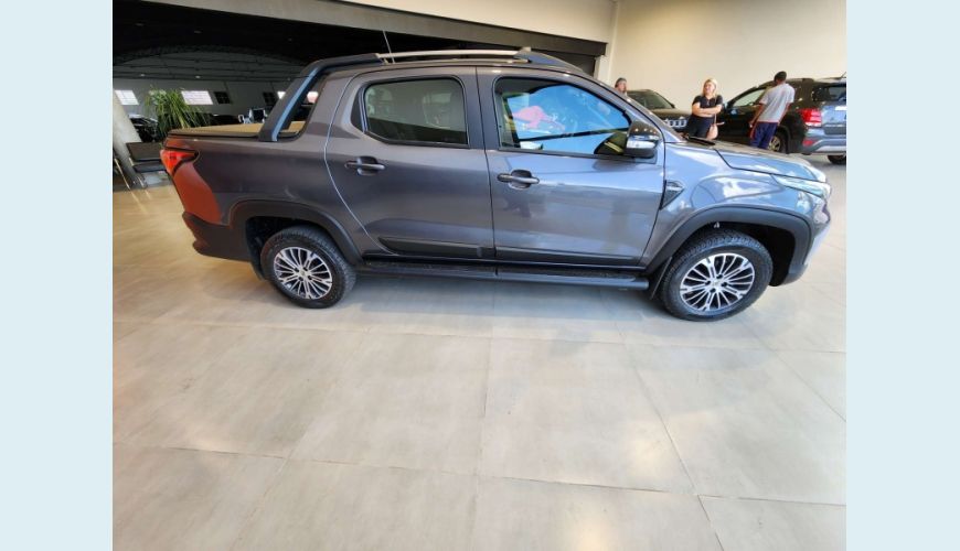 FIAT STRADA 1.3 FIREFLY FLEX RANCH CD CVT - CINZA - 2023 Foto 4 (Grande)