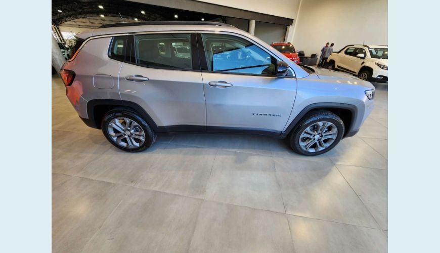 JEEP COMPASS 1.3 T270 TURBO FLEX LONGITUDE AT6 - PRATA - 2023 Foto 4 (Grande)