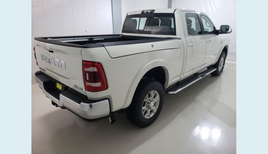 DODGE RAM 3500 6.7 I6 TURBO DIESEL LARAMIE CD 4X4 AUT. - BRANCO - 2023 Foto 4 (Grande)