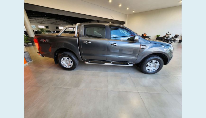 FORD RANGER 3.2 XLT 4X4 CD 20V DIESEL 4P AUT. - CINZA - 2017 Foto 4 (Grande)