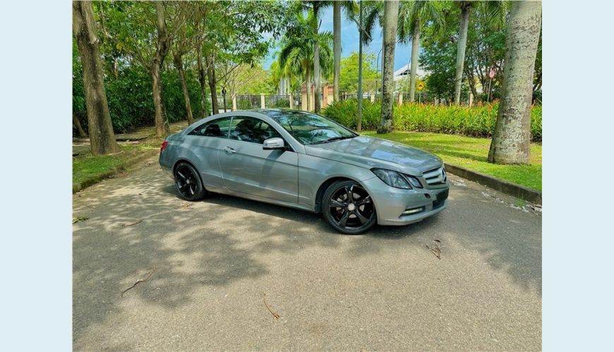 MERCEDES-BENZ E 250 1.8 CGI COUPÉ 16V 2P AUT. - N/D - 2011 Foto 4 (Grande)