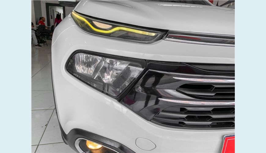 FIAT TORO 1.8 16V EVO FLEX FREEDOM AT6 - BRANCO - 2017 Foto 4 (Grande)