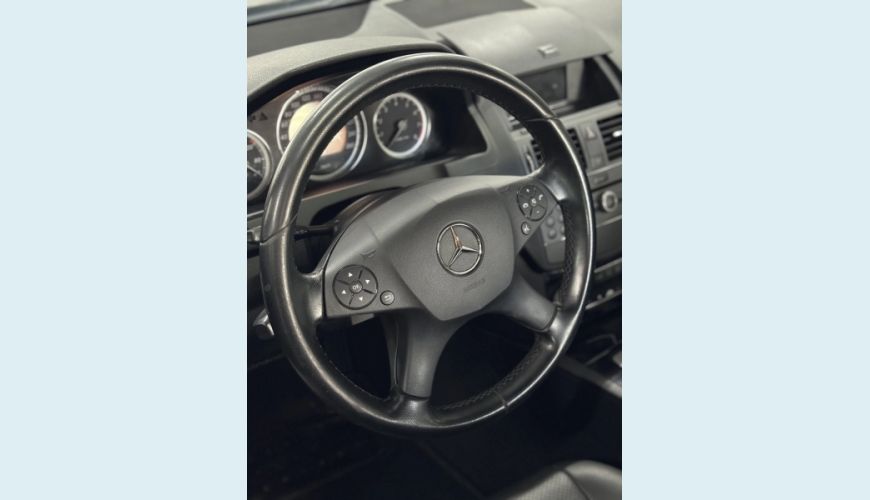 MERCEDES-BENZ C 200 K 1.8 KOMPRESSOR CLASSIC 16V 4P AUT. - PRETO - 2010 Foto 4 (Grande)