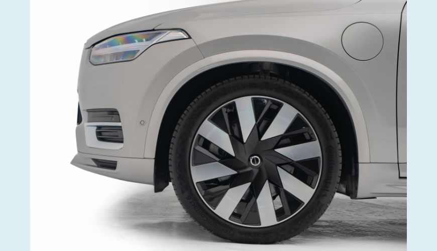VOLVO XC90 2.0 T8 RECHARGE ULTIMATE AWD GEARTRONIC - PRATA - 2024 Foto 4 (Grande)