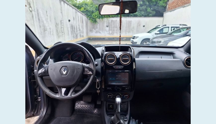 RENAULT DUSTER 2.0 DYNAMIQUE 4X2 16V FLEX 4P AUT. - N/D - 2017 Foto 4 (Grande)