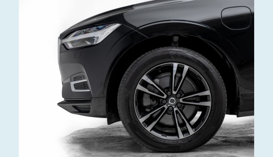 VOLVO XC60 2.0 T8 HYBRID MOMENTUM AWD GEARTRONIC - PRETO - 2020 Foto 4 (Grande)