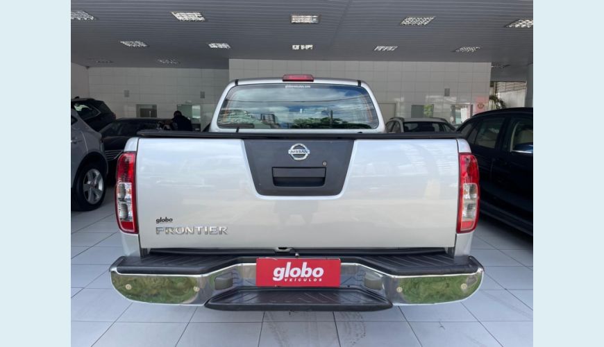 NISSAN FRONTIER 2.5 S 4X2 CD TURBO ELETRONIC DIESEL 4P MANUAL - PRATA - 2014 Foto 4 (Grande)