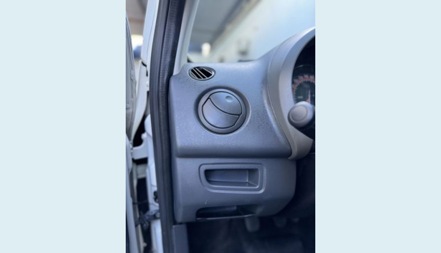 FIAT FIORINO 1.4 MPI FURGÃO 8V FLEX 2P MANUAL - BRANCO - 2017 Foto 4 (Grande)