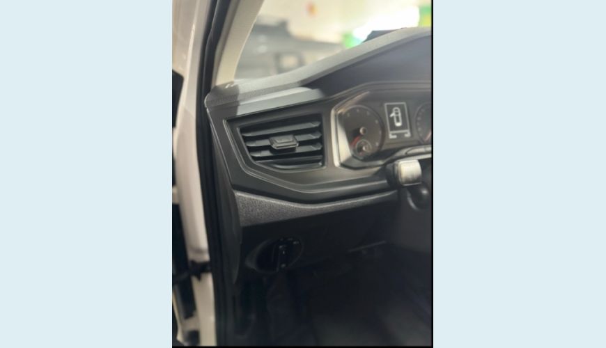 VOLKSWAGEN POLO 1.6 MSI TOTAL FLEX MANUAL - BRANCO - 2021 Foto 4 (Grande)