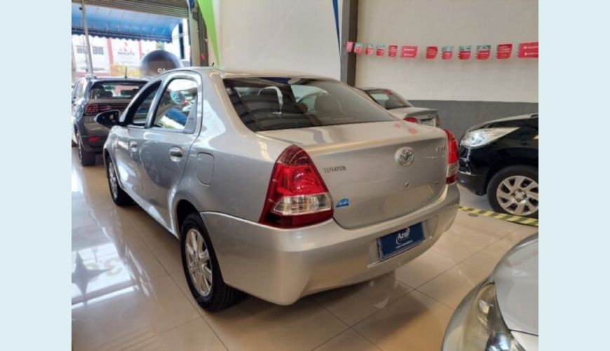 TOYOTA ETIOS 1.5 X PLUS 16V FLEX 4P AUT. - PRATA - 2020 Foto 4 (Grande)