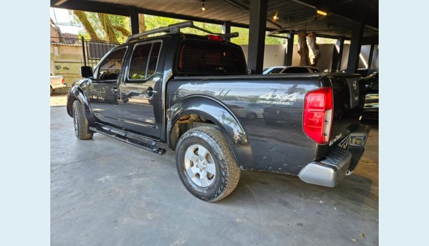 NISSAN FRONTIER 2.5 LE 4X4 CD TURBO ELETRONIC DIESEL 4P AUT. - N/D - 2012 Foto 4 (Grande)