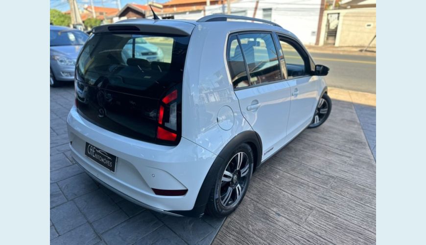 VOLKSWAGEN UP 1.0 170 TSI TOTAL FLEX XTREME 4P MANUAL - N/D - 2020 Foto 4 (Grande)