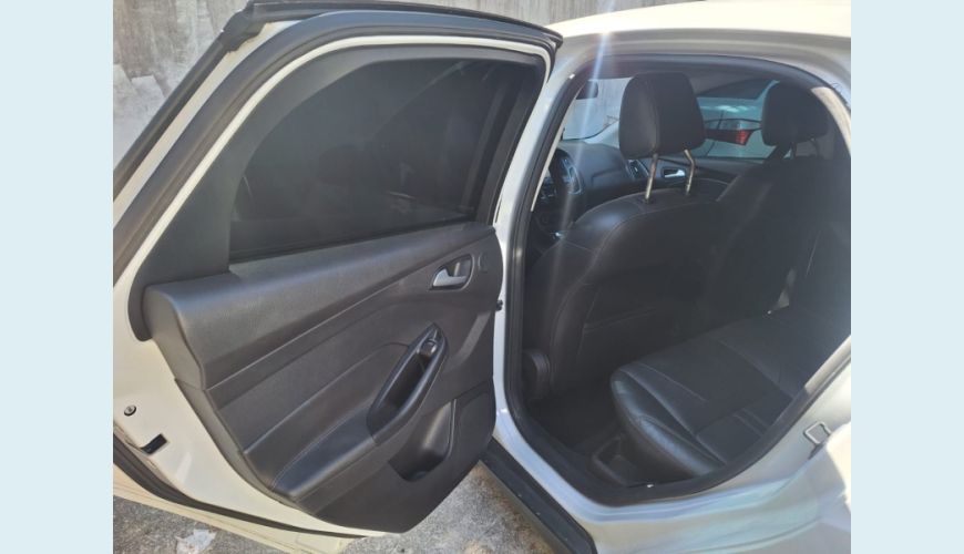 FORD FOCUS 2.0 TITANIUM 16V FLEX 4P POWERSHIFT - N/D - 2015 Foto 4 (Grande)