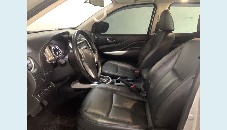 NISSAN FRONTIER 2.3 16V TURBO DIESEL LE CD 4X4 AUT. - N/D - 2020 Foto 4 (Grande)