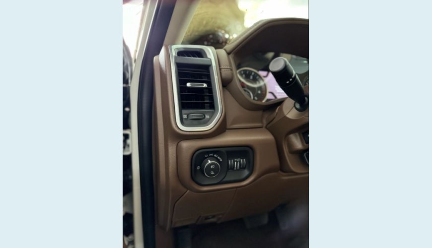 DODGE 2500 6.7 I6 TURBO DIESEL LARAMIE CD 4X4 AUT. - BRANCO - 2021 Foto 4 (Grande)