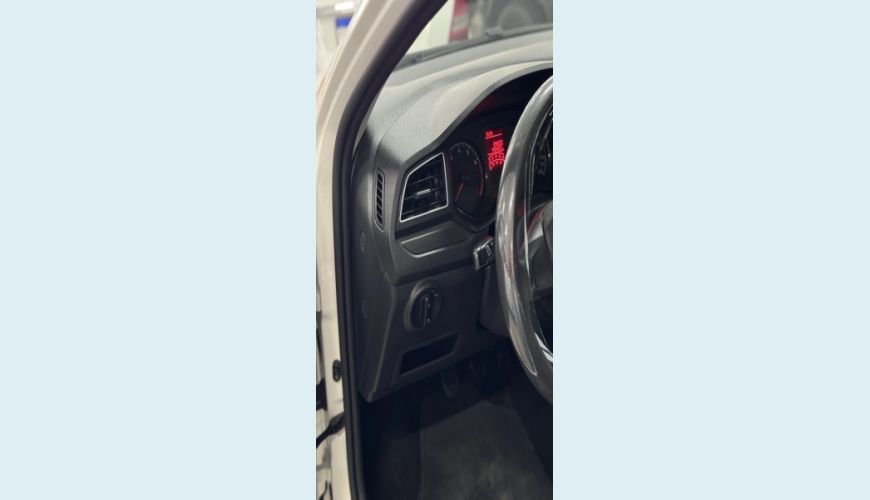 VOLKSWAGEN GOL 1.0 12V MPI TOTALFLEX 4P MANUAL - BRANCO - 2023 Foto 4 (Grande)