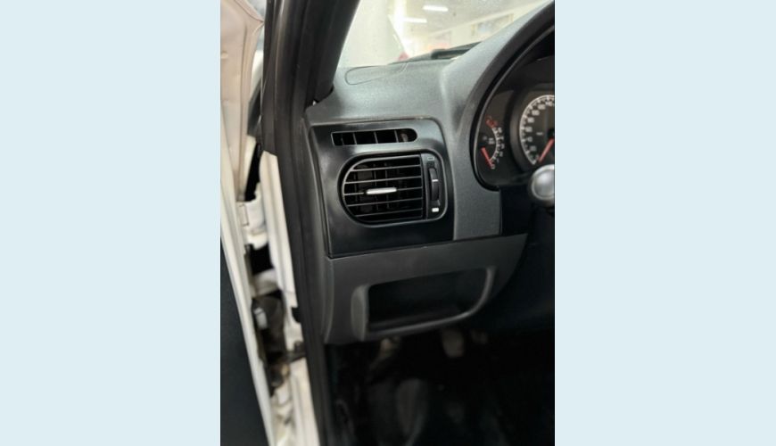 FIAT STRADA 1.4 MPI HARD WORKING CE 8V FLEX 2P MANUAL - BRANCO - 2019 Foto 4 (Grande)