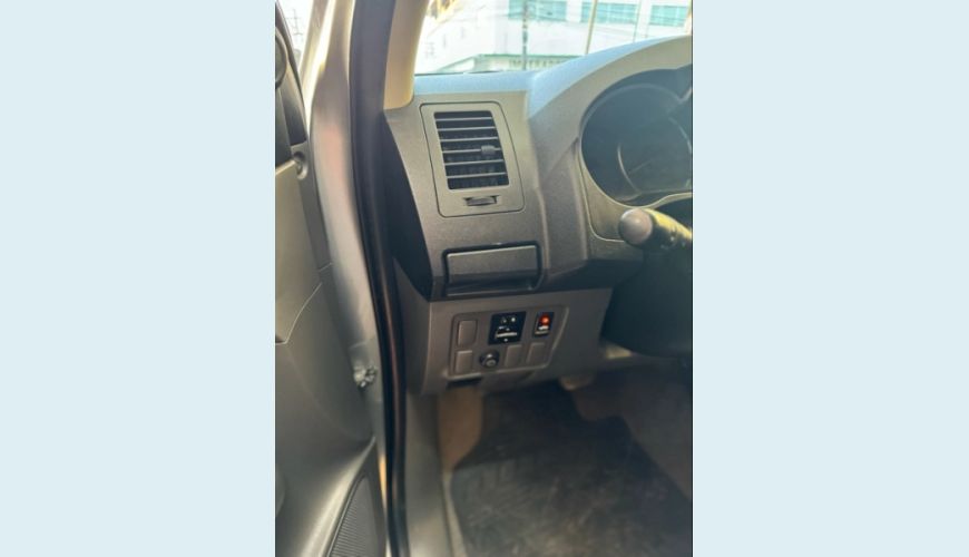 TOYOTA HILUX 2.7 SRV 4X2 CD 16V FLEX 4P AUT. - PRATA - 2015 Foto 4 (Grande)