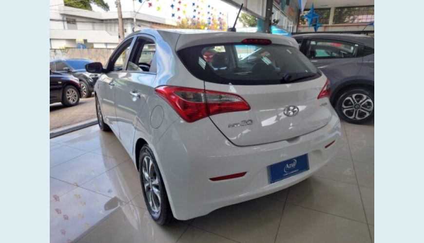 HYUNDAI HB 20 1.6 COMFORT PLUS 16V FLEX 4P MANUAL - BRANCO - 2015 Foto 4 (Grande)