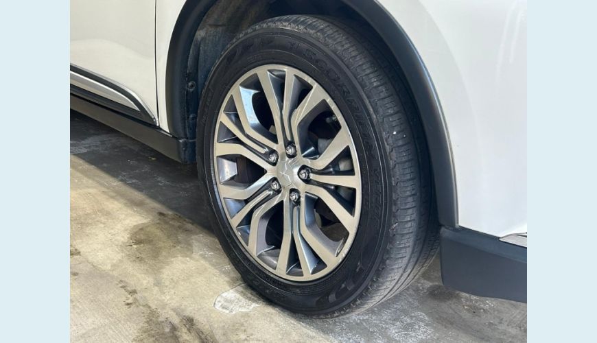 MITSUBISHI OUTLANDER 3.0 GT 4X4 V6 24V 4P AUT. - N/D - 2018 Foto 4 (Grande)