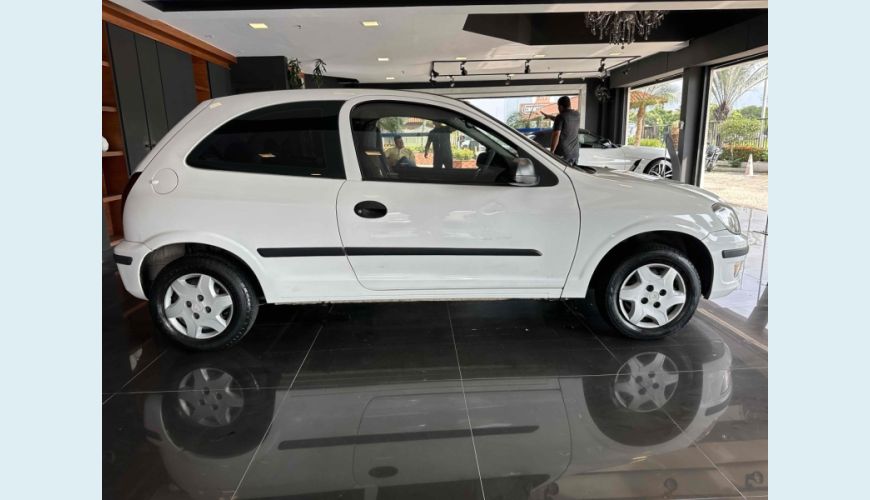 CHEVROLET CELTA 1.0 MPFI LS 8V FLEX 2P MANUAL - N/D - 2013 Foto 4 (Grande)