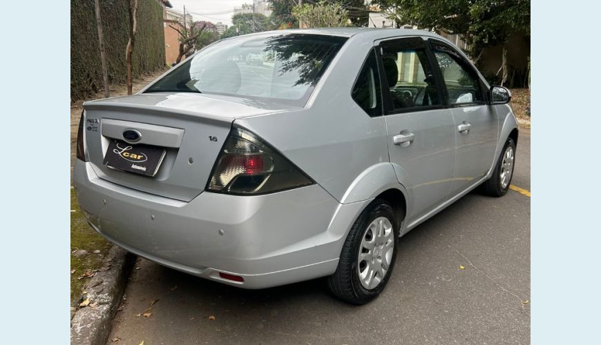 FORD FIESTA SEDAN SE 1.6 8V FLEX 4P - PRATA - 2013 Foto 4 (Grande)
