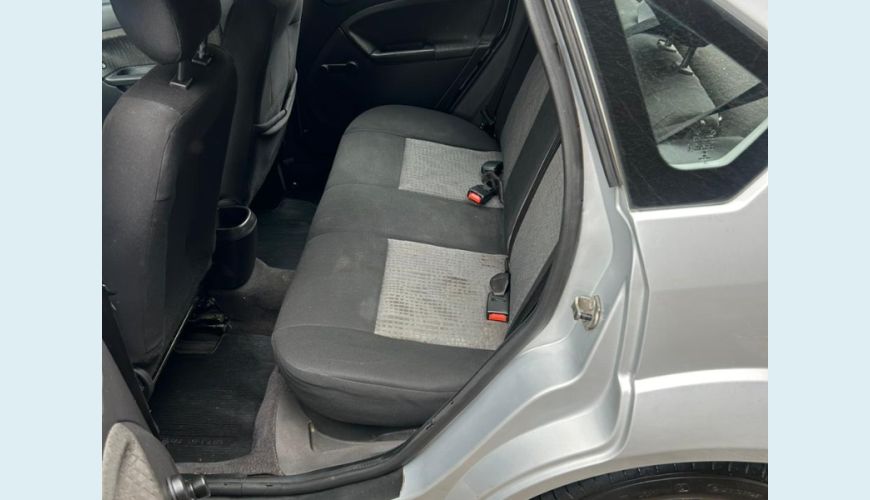 FORD FIESTA SEDAN SE 1.6 16V FLEX 4P - PRATA - 2013 Foto 4 (Grande)