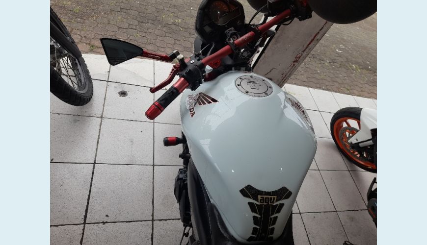 HONDA CB 600F HORNET - BRANCO - 2011 Foto 4 (Grande)