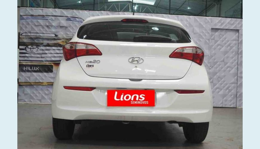 HYUNDAI HB 20 1.0 TURBO COMFORT PLUS BLUEMEDIA FLEX - BRANCO - 2017 Foto 4 (Grande)