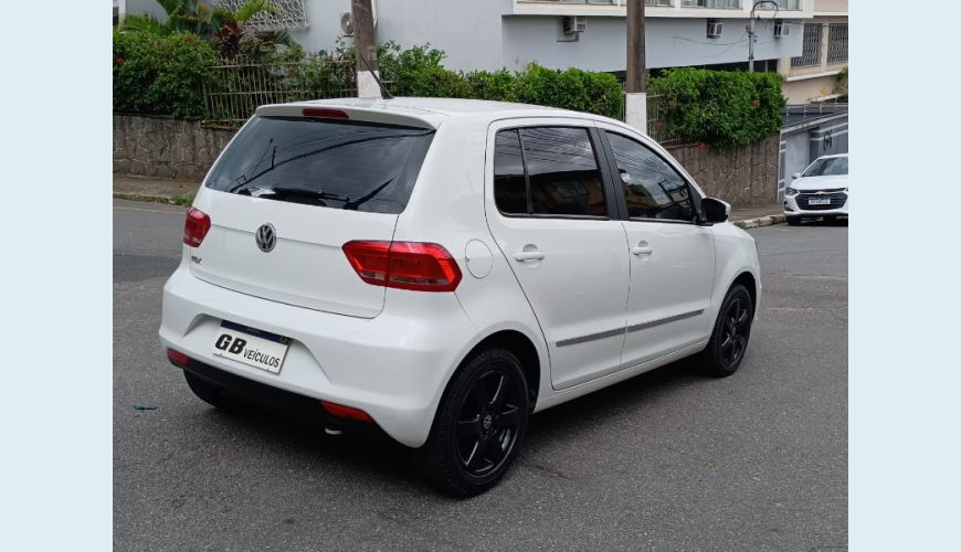 VOLKSWAGEN FOX TRENDLINE 1.0 FLEX 8V 5P - BRANCO - 2015 Foto 4 (Grande)