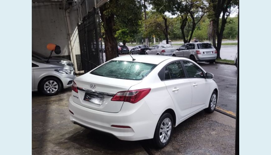 HYUNDAI HB 20S C.PLUS/C.STYLE1.0 FLEX 12V MEC. 4P - BRANCO - 2017 Foto 4 (Grande)
