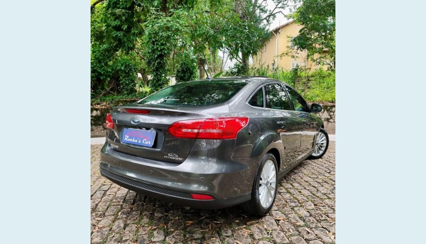 FORD FOCUS SEDAN TITANIUM 2.0 AUT. - CINZA - 2019 Foto 4 (Grande)