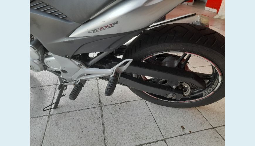 HONDA CB 300R/ 300R FLEX - PRATA - 2010 Foto 4 (Grande)