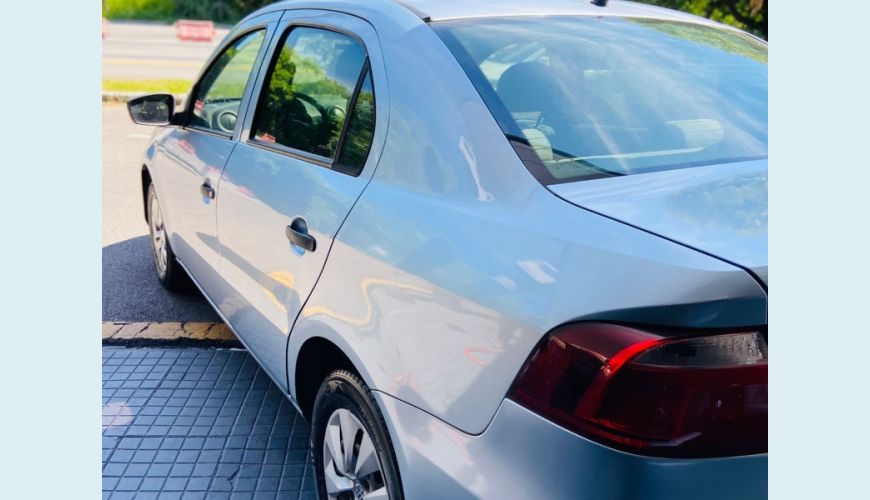 VOLKSWAGEN VOYAGE 1.6/1.6 CITY MI TOTAL FLEX 8V 4P - PRATA - 2015 Foto 4 (Grande)
